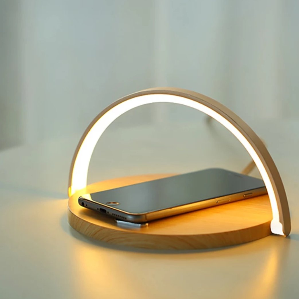 lamp with wireless charging 