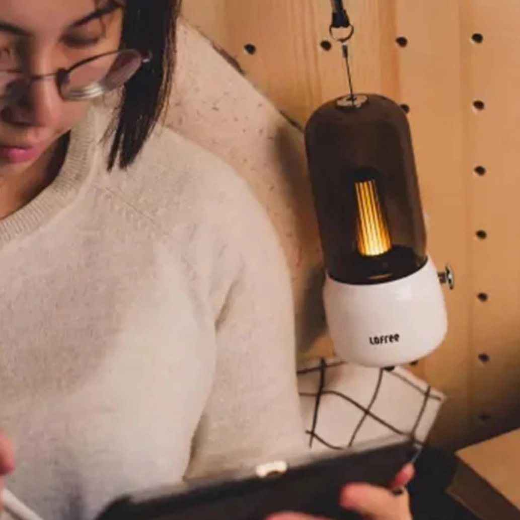 a girl using the retro lamp 