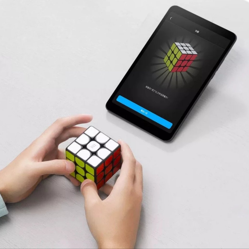  rubik's cube connected with tablet 